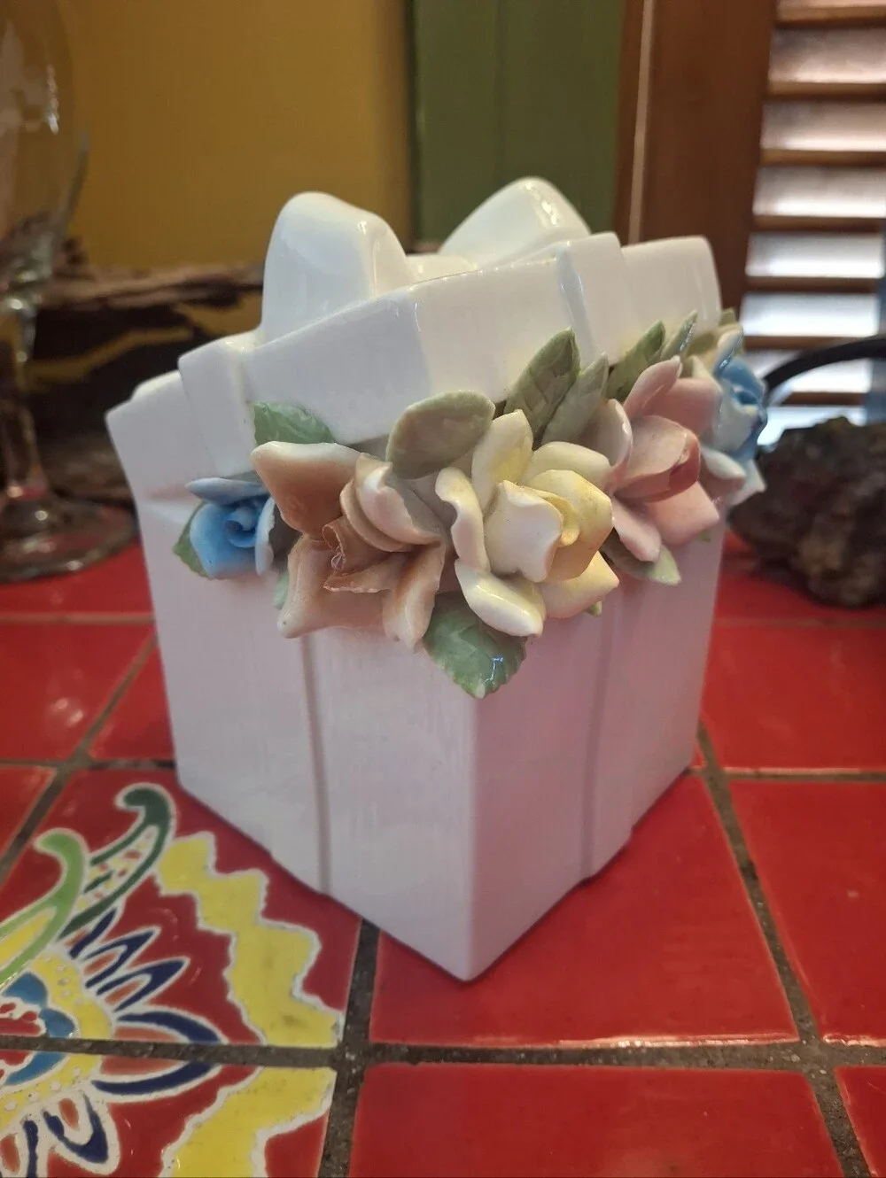 Irice Japanese Porcelain Floral Relief Cotton Ball Dispenser W Rubber Stop Botto